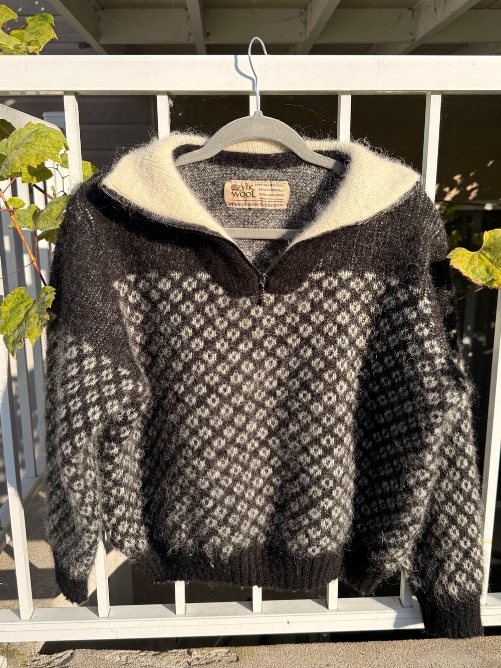 Vintage Women Black & Cream Wool Zip-Neck Sweater